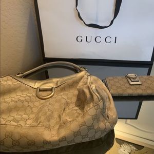Guccy bag and wallet